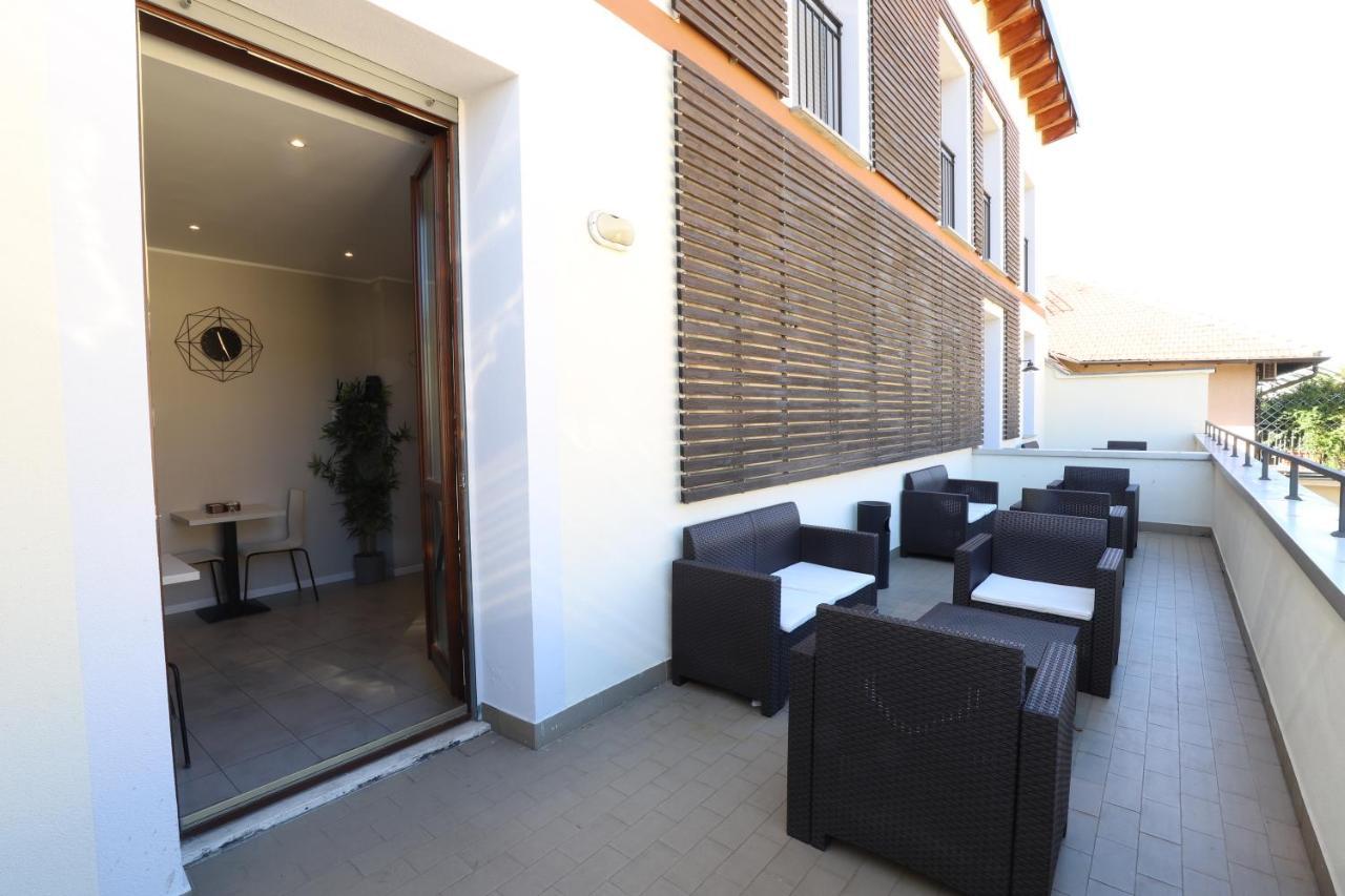 Golden Milano Hotel Bagian luar foto