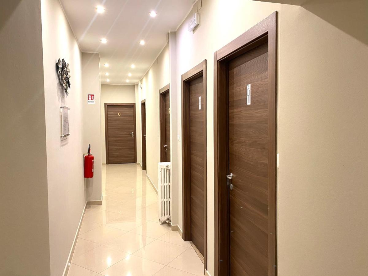 Golden Milano Hotel Bagian luar foto