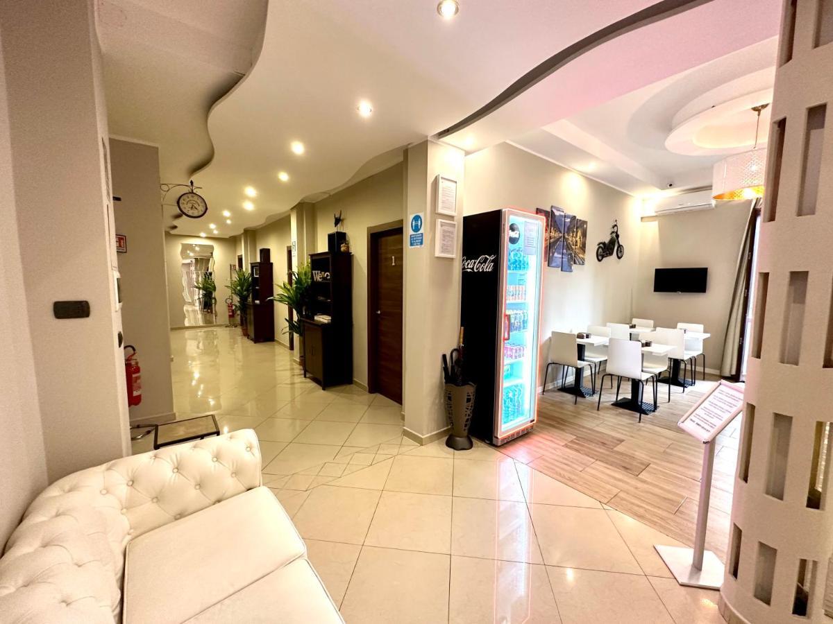 Golden Milano Hotel Bagian luar foto