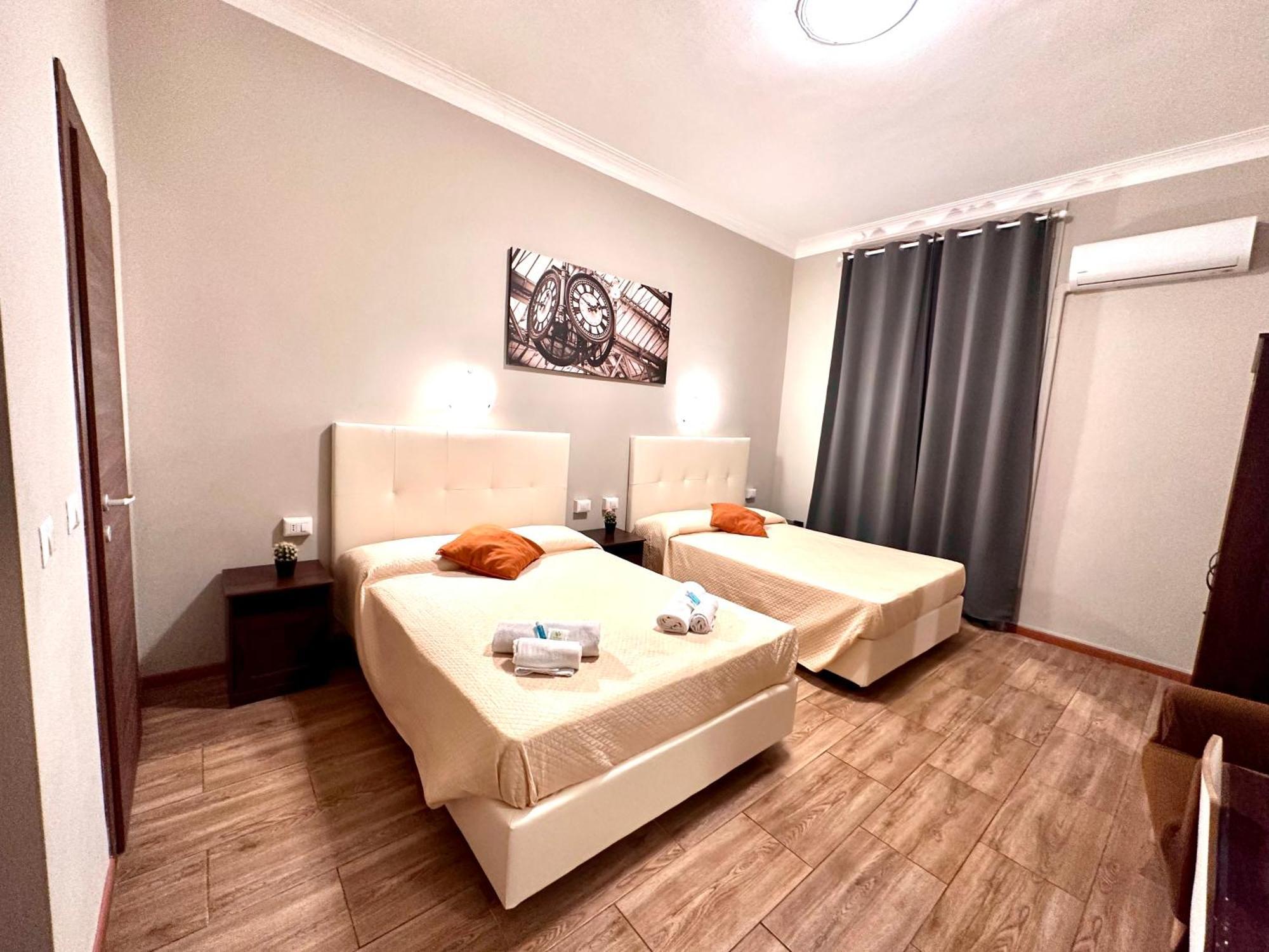 Golden Milano Hotel Bagian luar foto