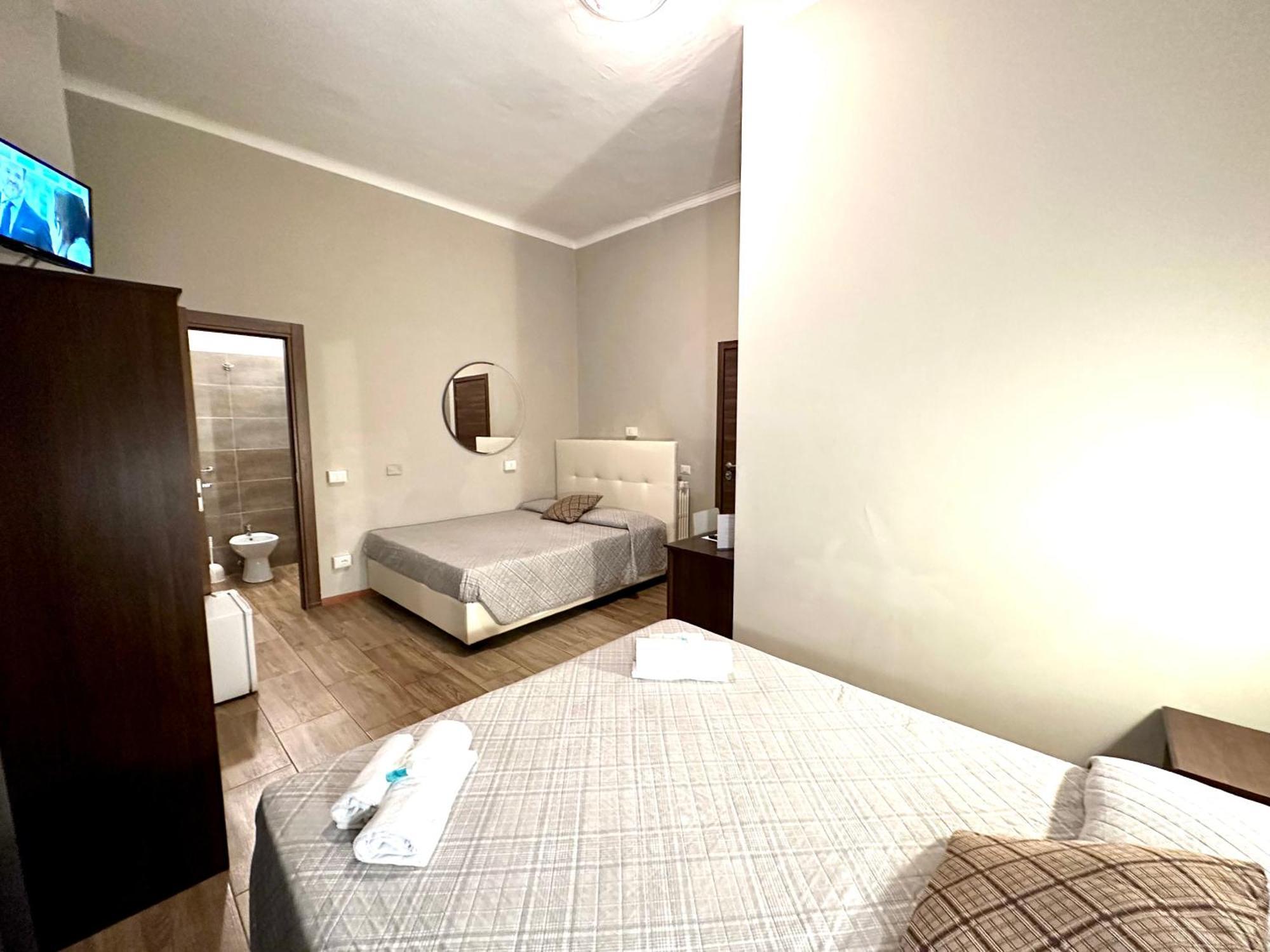 Golden Milano Hotel Bagian luar foto